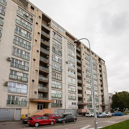 Apartman Kris Zagreb Bagian luar foto